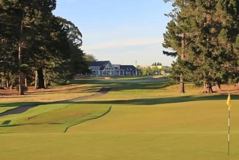 4Bed 2Bath House 5 Mins Walk To Palms & Golf Club Villa Christchurch 0*,