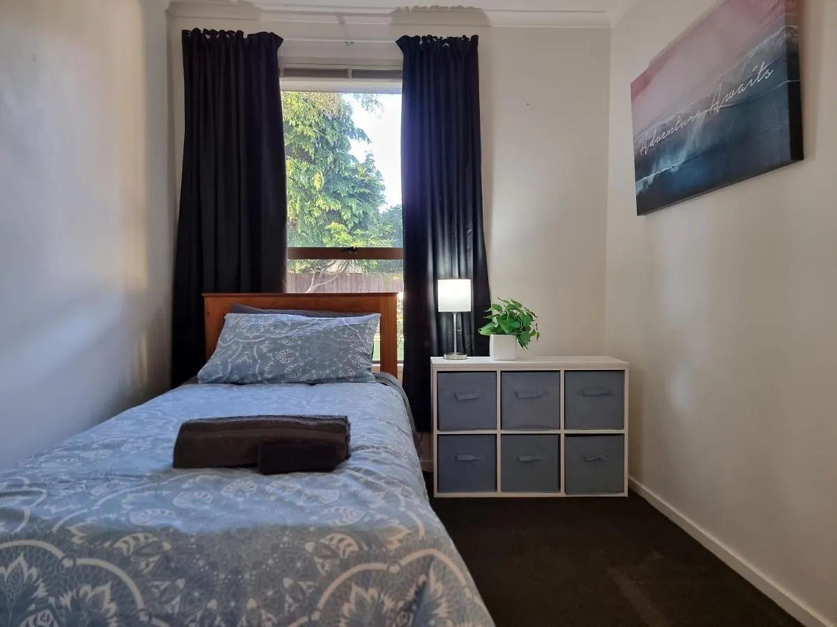 Holiday home 4Bed 2Bath House 5 Mins Walk To Palms & Golf Club Villa Christchurch