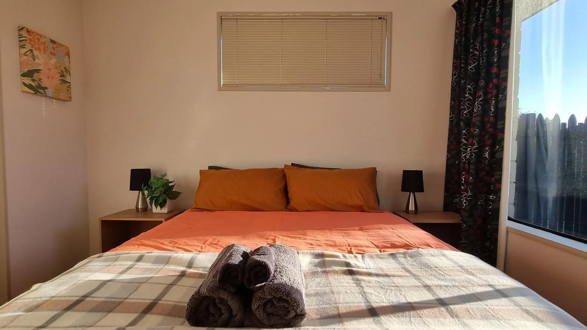 4Bed 2Bath House 5 Mins Walk To Palms & Golf Club Villa Christchurch 0*,  New Zealand